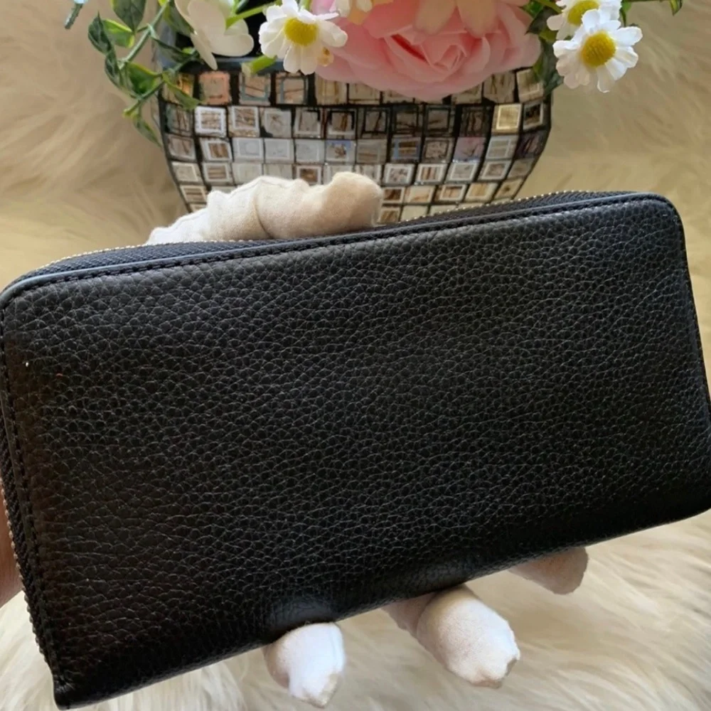 Coach Accordion Zip Black Leather Wallet